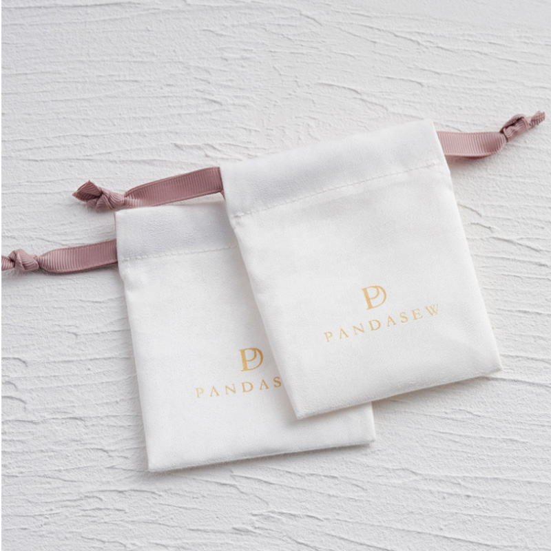 Hoge kwaliteit suède geschenkz - Eyelash Extension Logo recensie en prijs
