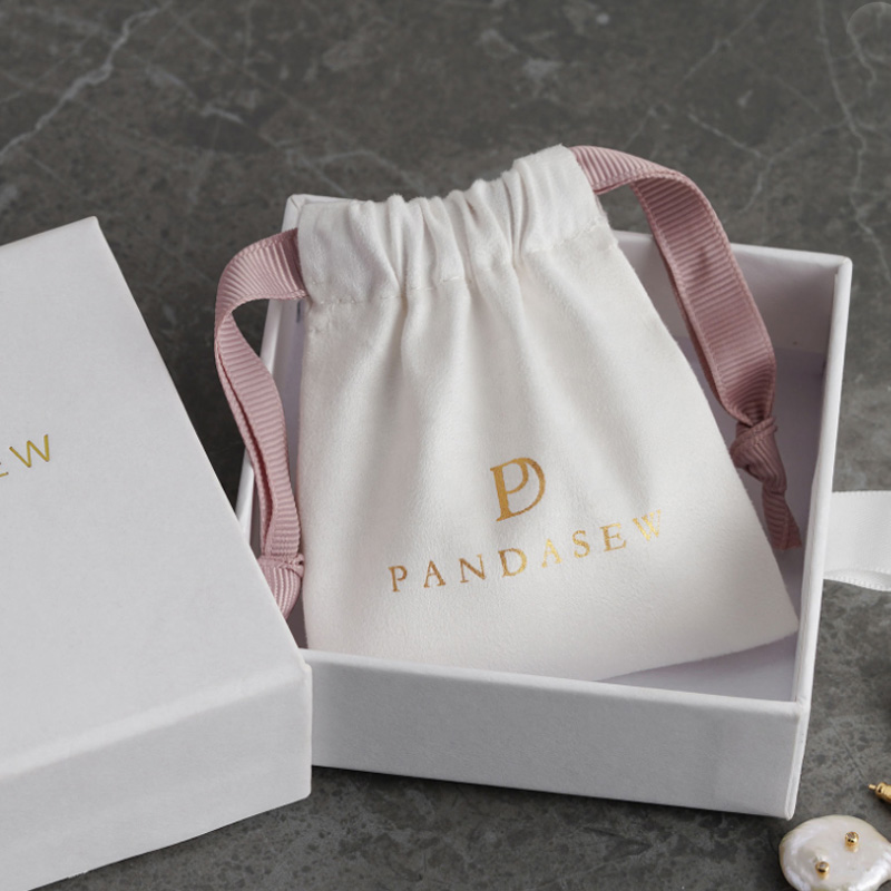 Hoge kwaliteit suède geschenkz - Eyelash Extension Logo recensie en prijs
